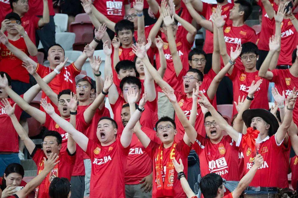开云在线登陆入口-精彩绝伦的比赛中让球迷们尽享视觉盛宴的英文
